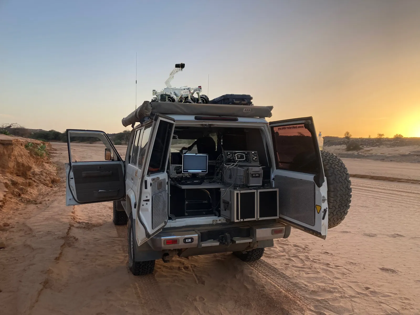 Consulate field vehicle equipped for communication and public operations